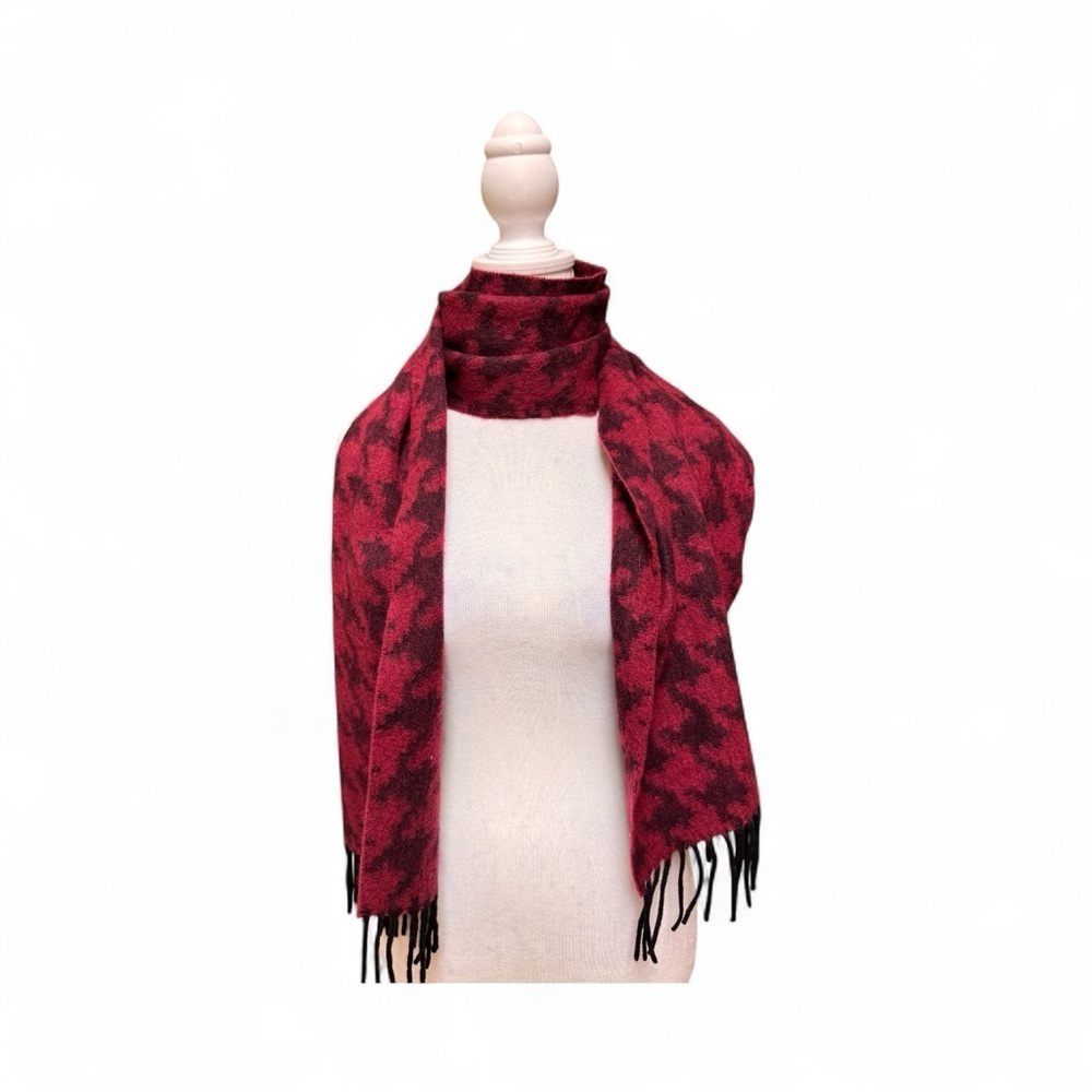 Charming Charlie 100% Cashmere Scarf Red Black Houndstooth Fringe Wrap Winter